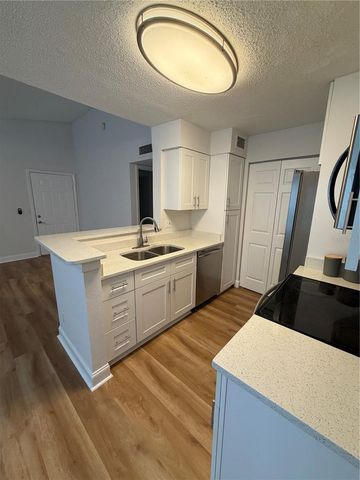 11520 WESTWOOD 527, Orlando, FL 32821