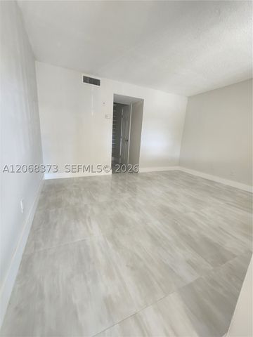 8550 SW 109th Ave 5-207, Miami, FL 33173
