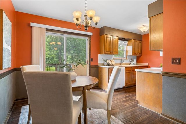 8925 Gillette Street, Lenexa, KS 66215