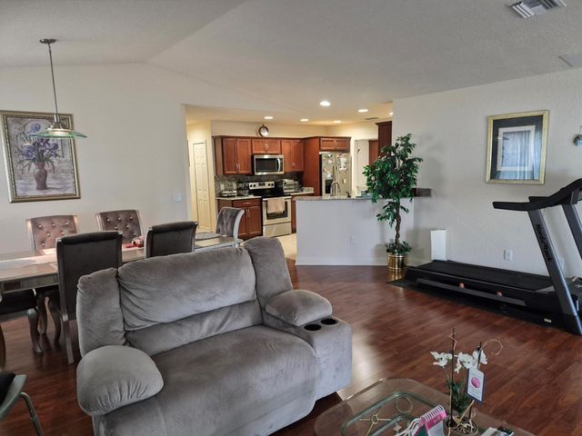 31 S Alhambra Lane, Port St Lucie, FL 34952