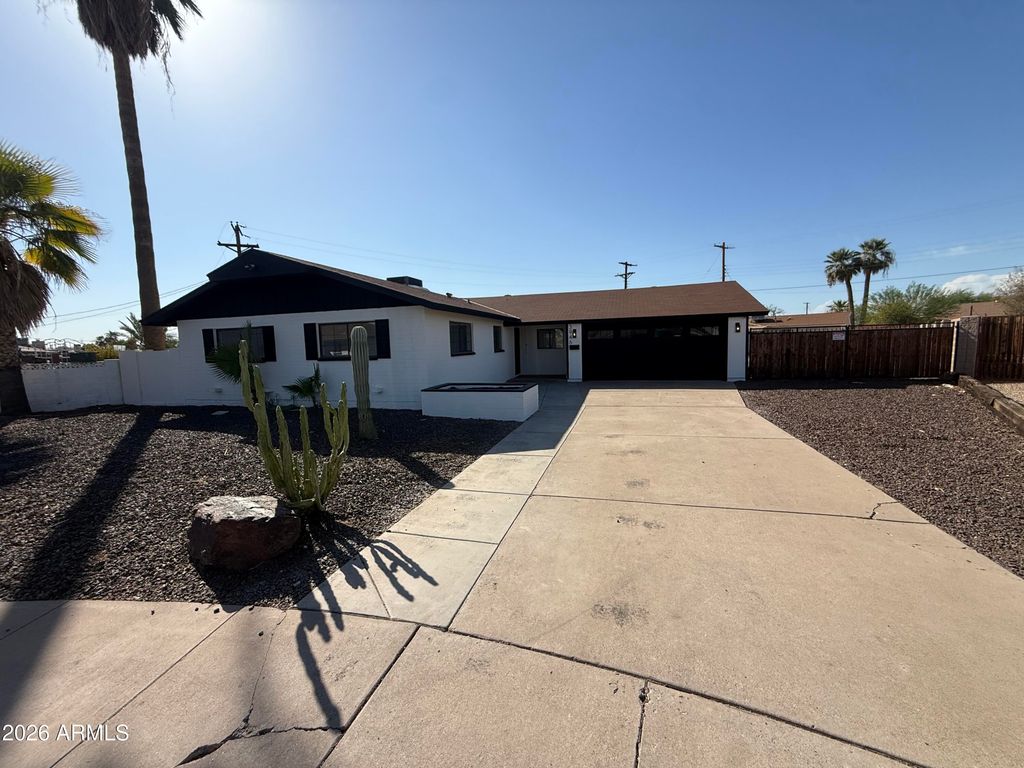 3946 W NORTHVIEW Avenue, Phoenix, AZ 85051