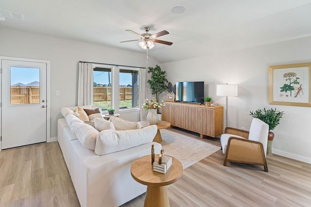 2661 Eltonne Garden Dr, Corpus Christi, TX 78415