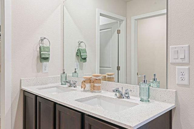 2661 Eltonne Garden Dr, Corpus Christi, TX 78415