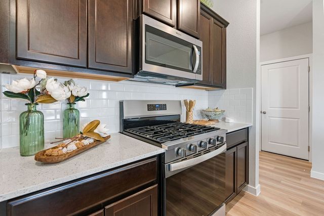 2661 Eltonne Garden Dr, Corpus Christi, TX 78415