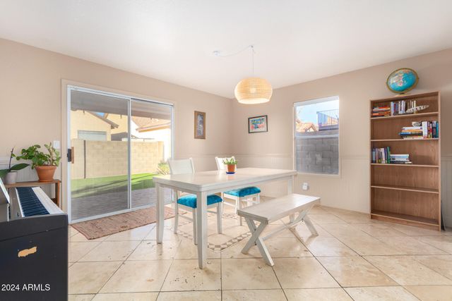 1836 N STAPLEY Drive 102, Mesa, AZ 85203