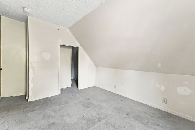 28 Tremont St, Athol, MA 01331