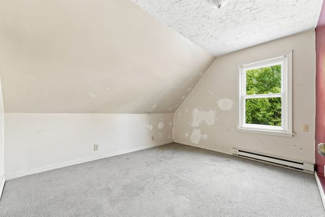 28 Tremont St, Athol, MA 01331