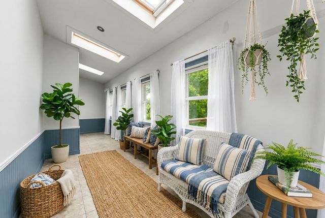28 Tremont St, Athol, MA 01331