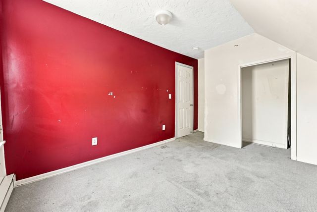 28 Tremont St, Athol, MA 01331