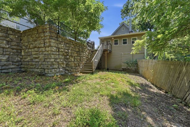 28 Tremont St, Athol, MA 01331