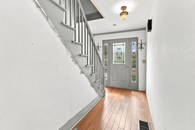 28 Tremont St, Athol, MA 01331