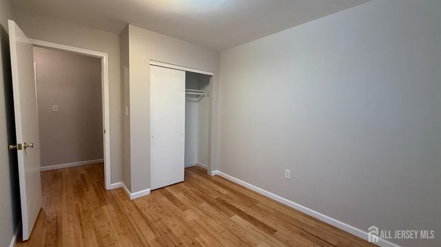 58 CANTERBURY Circle, Franklin, NJ 08873