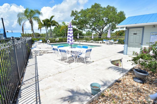 1555 NE Beacon Drive Apt 1006, Jensen Beach, FL 34957