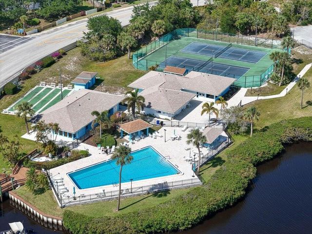 1555 NE Beacon Drive Apt 1006, Jensen Beach, FL 34957