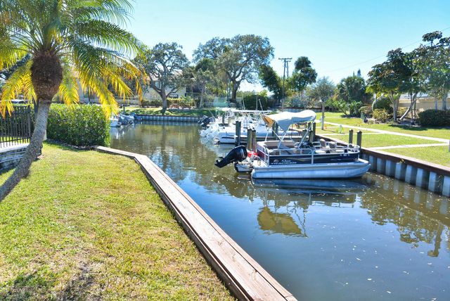 1555 NE Beacon Drive Apt 1006, Jensen Beach, FL 34957