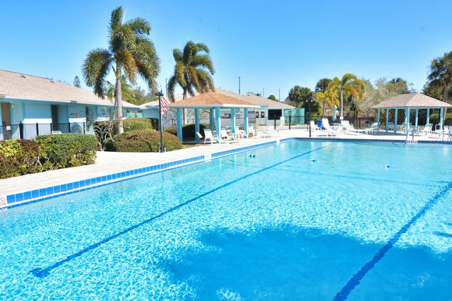 1555 NE Beacon Drive Apt 1006, Jensen Beach, FL 34957