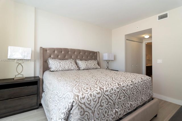 488 NE 18th St 3608, Miami, FL 33132