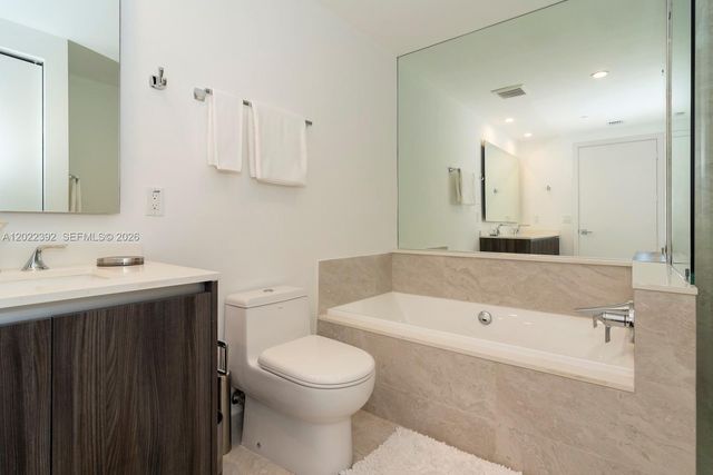 488 NE 18th St 3608, Miami, FL 33132