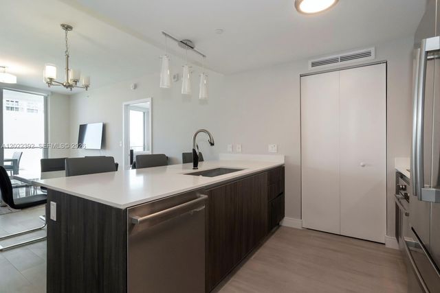 488 NE 18th St 3608, Miami, FL 33132
