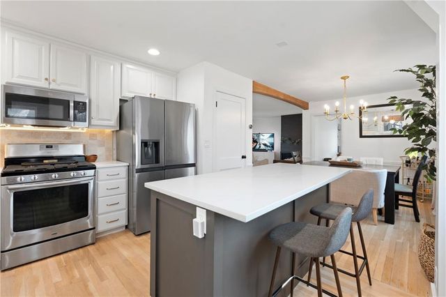 6820 Holmes Road, Kansas City, MO 64131