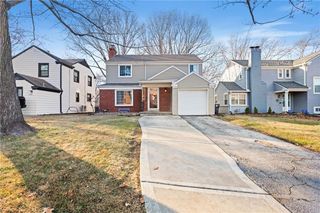 6820 Holmes Road, Kansas City, MO 64131