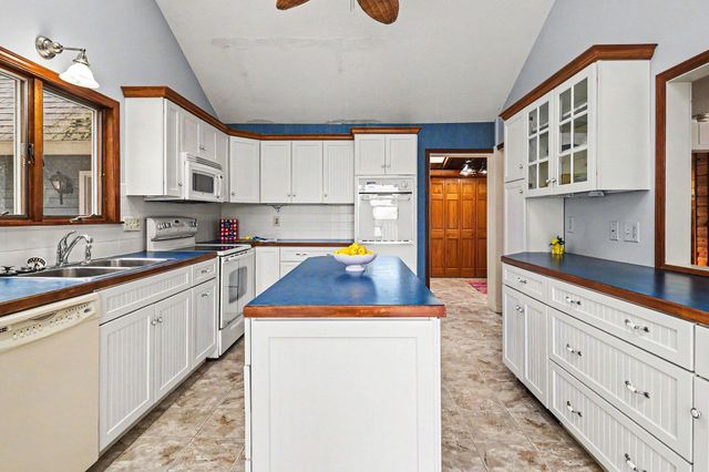 8240 W Stony Lake Road, New Era, MI 49446