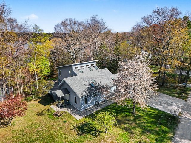 8240 W Stony Lake Road, New Era, MI 49446