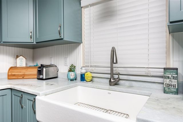 8318 76TH AVENUE, Seminole, FL 33777