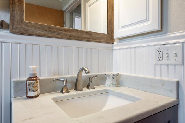 8318 76TH AVENUE, Seminole, FL 33777