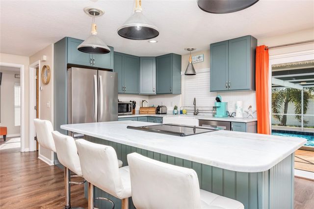 8318 76TH AVENUE, Seminole, FL 33777