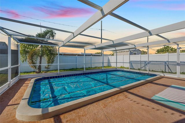 8318 76TH AVENUE, Seminole, FL 33777