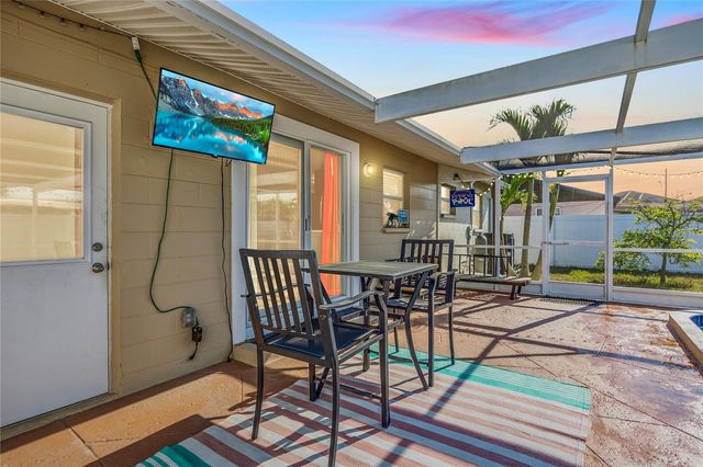 8318 76TH AVENUE, Seminole, FL 33777