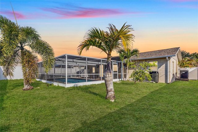 8318 76TH AVENUE, Seminole, FL 33777