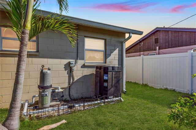 8318 76TH AVENUE, Seminole, FL 33777