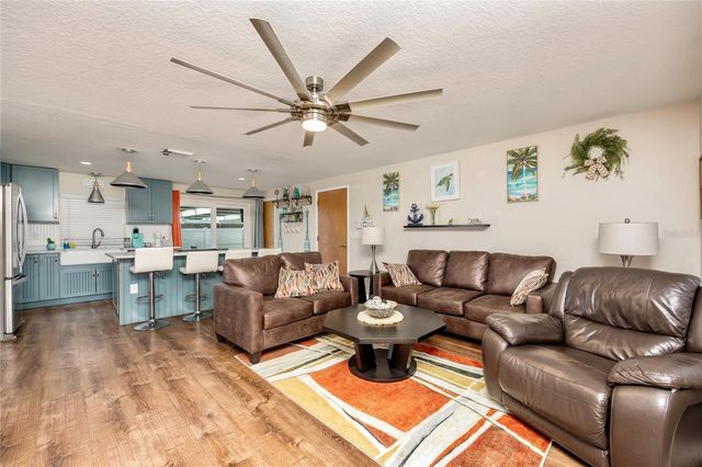 8318 76TH AVENUE, Seminole, FL 33777