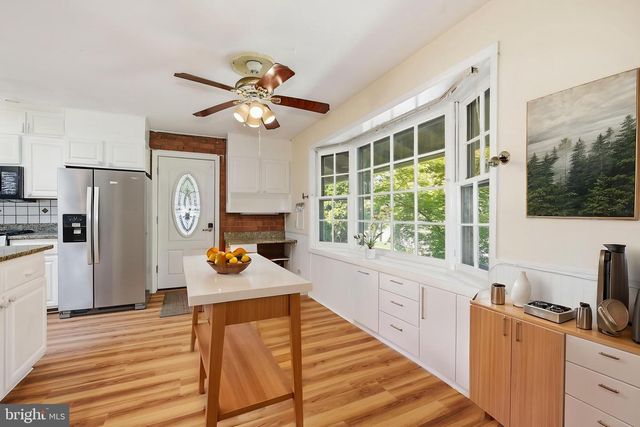 11902 ENID DR, Rockville, MD 20854