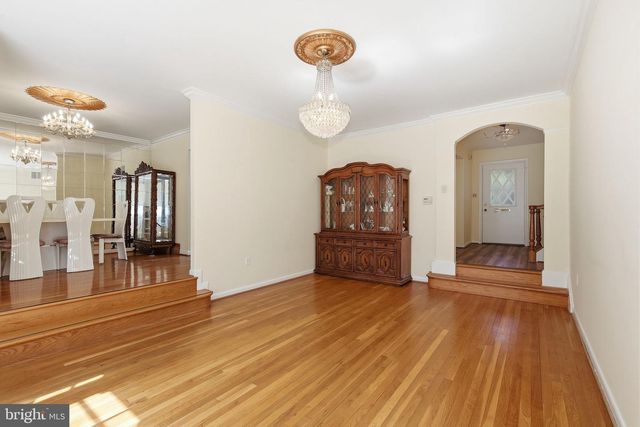 11902 ENID DR, Rockville, MD 20854