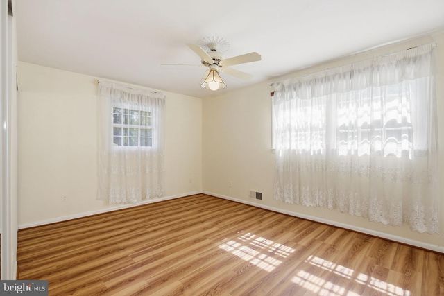 11902 ENID DR, Rockville, MD 20854