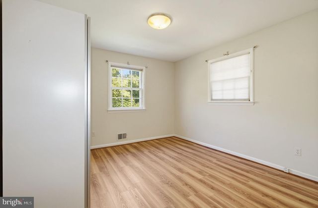 11902 ENID DR, Rockville, MD 20854