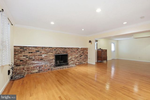 11902 ENID DR, Rockville, MD 20854