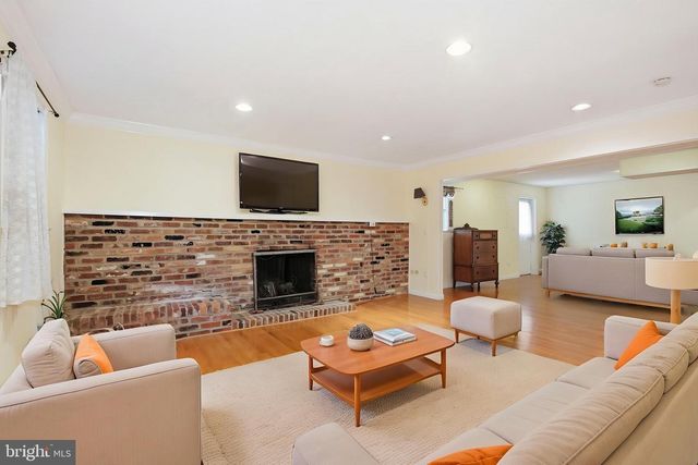 11902 ENID DR, Rockville, MD 20854