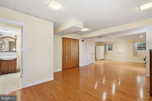 11902 ENID DR, Rockville, MD 20854