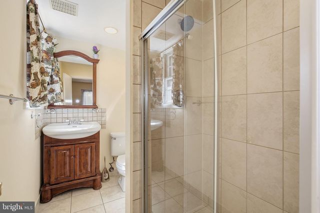 11902 ENID DR, Rockville, MD 20854