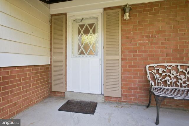 11902 ENID DR, Rockville, MD 20854
