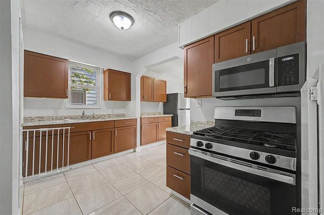 6459 Penrod Street, Detroit, MI 48228