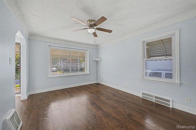 6459 Penrod Street, Detroit, MI 48228