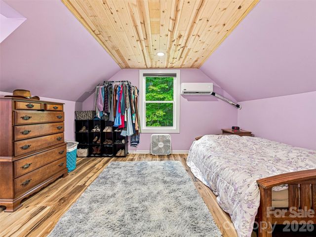 552 Bass Lake Drive, Pisgah Forest, NC 28768
