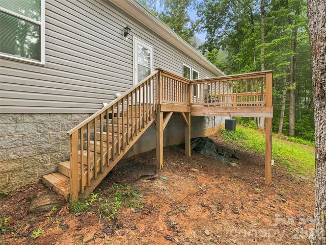 552 Bass Lake Drive, Pisgah Forest, NC 28768