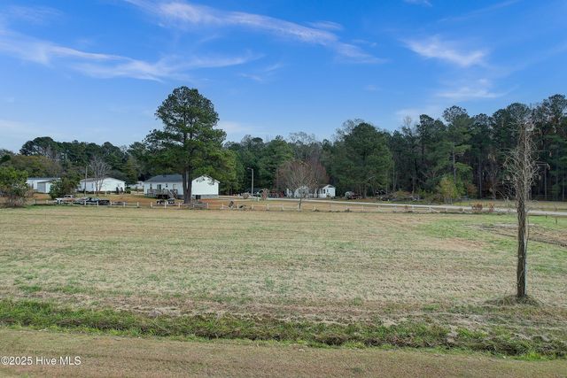 88 Hillside Street, Clarkton, NC 28433