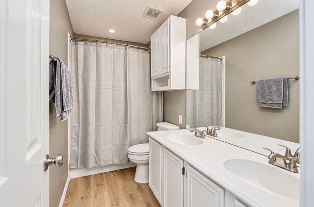 1808 Lacey Oak Lane, Keller, TX 76248